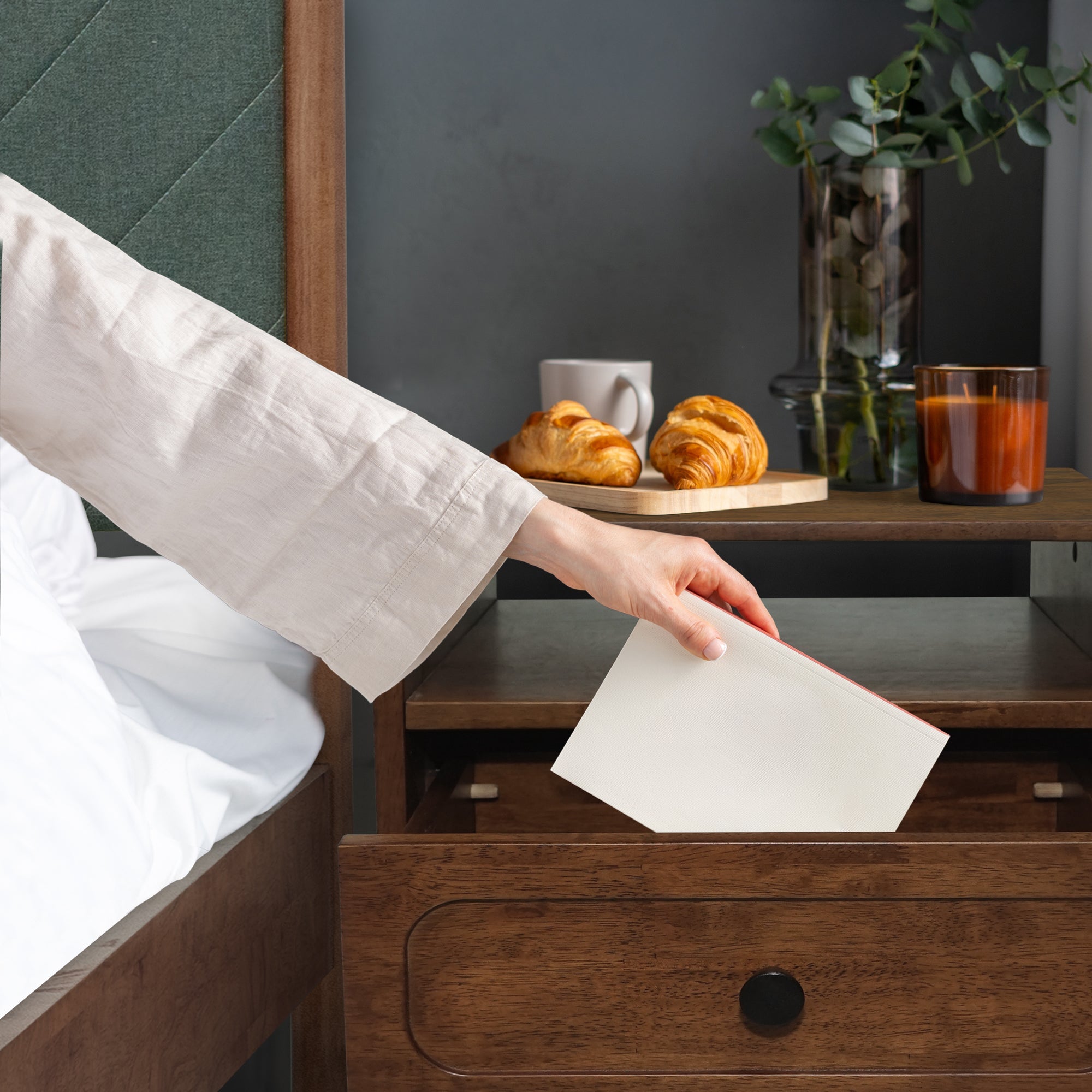Savana Mid-Century Modern Single Drawer Solid Wood Nightstand