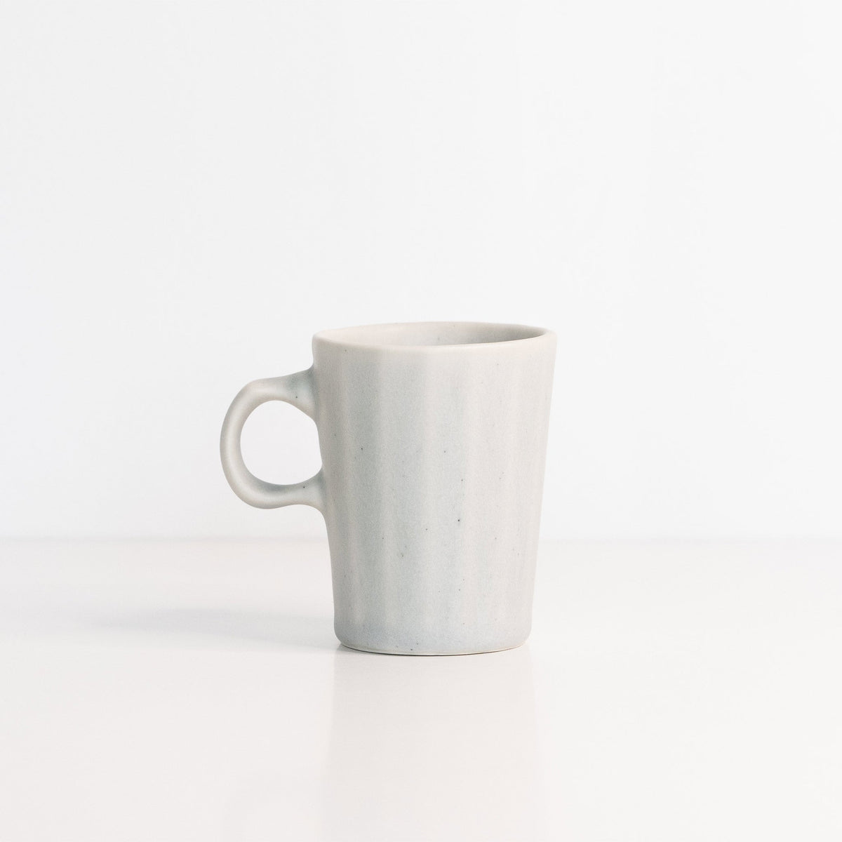 Tasse à espresso double en porcelaine faite à la main