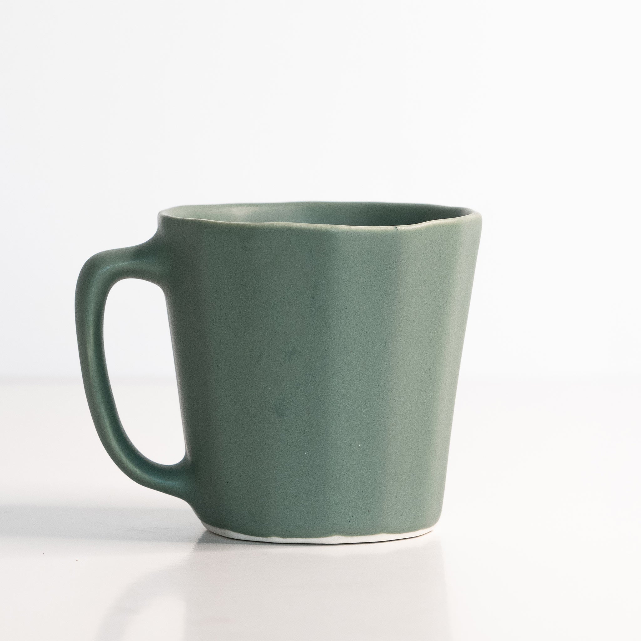 Mug du Lundi - Tasse à café en porcelaine faite main
