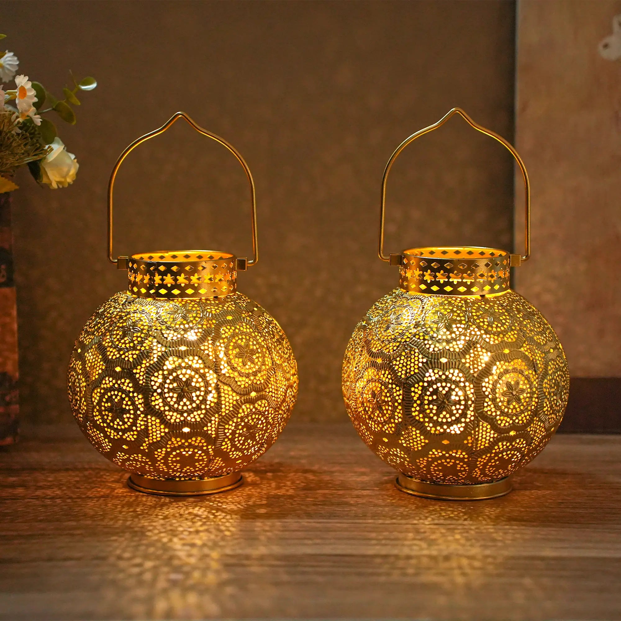 Moroccan Style Metal Table Lamp (Set of 2)