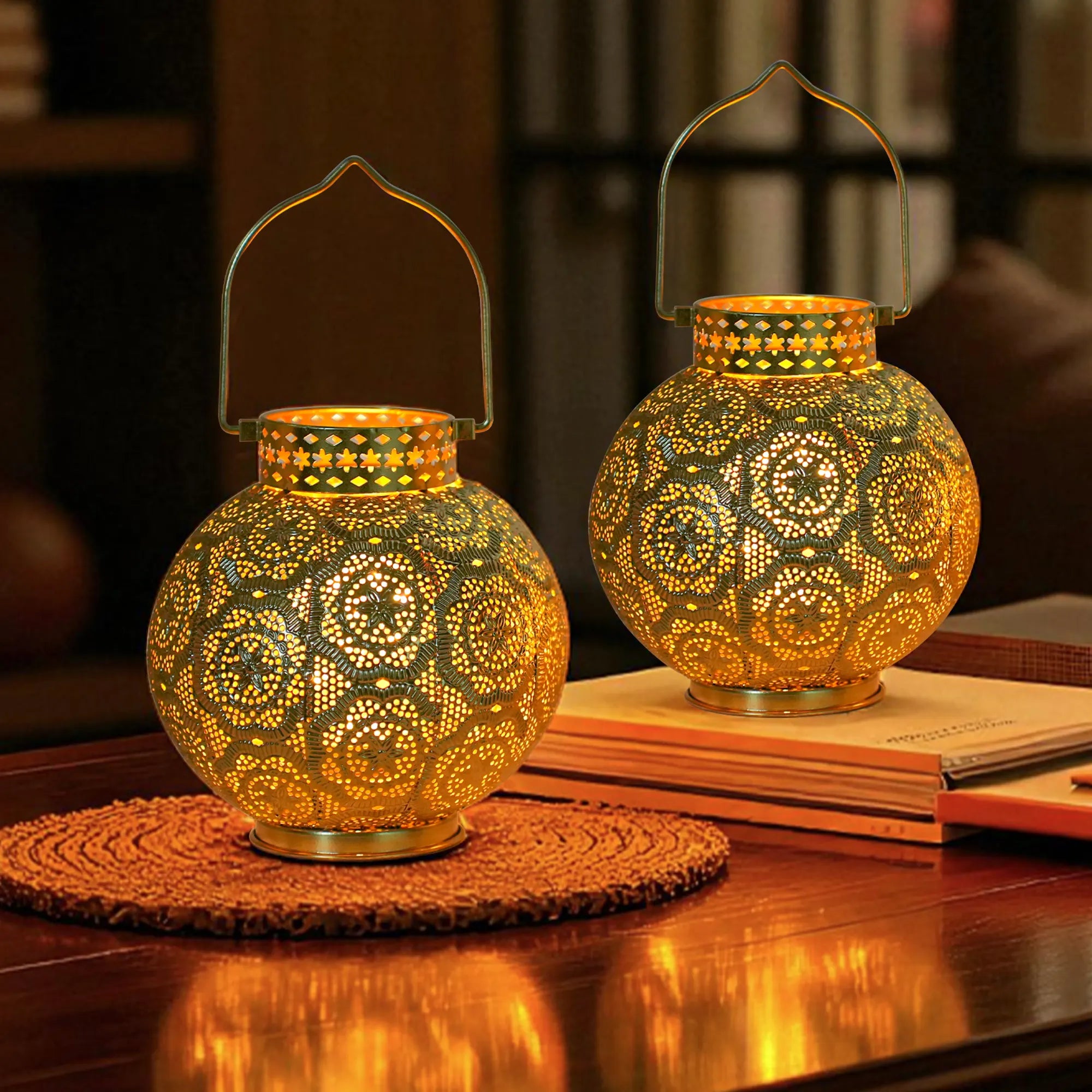 Moroccan Style Metal Table Lamp (Set of 2)